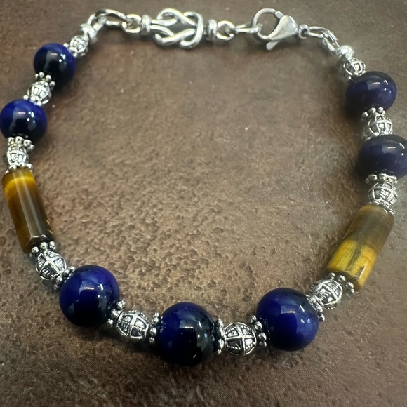 Elegant Blue and Brown Beaded Bracelet - Picture 4 of 6